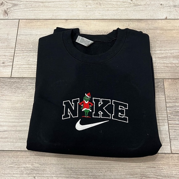 Nike grinch Christmas Crewneck - Picture 3 of 4
